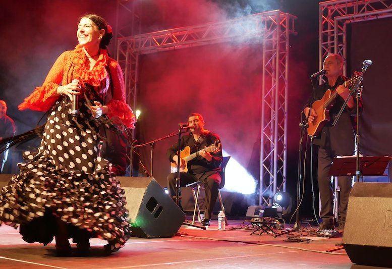 Karine au chant, Bienvenido Combo